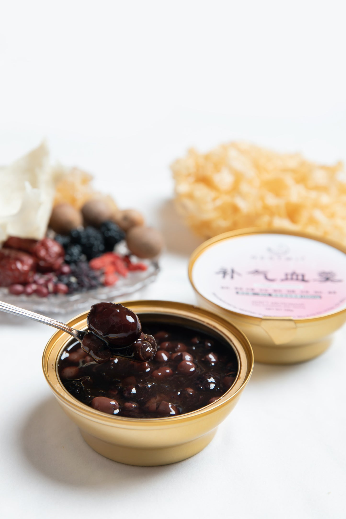 补气血燕窝羹(经期喝)Replenishing Bird's Nest Soup (For Menstrual Wellness)